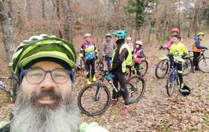 Les jeunes de l'Ecole de Vélo sur les chemins de La Boulaie